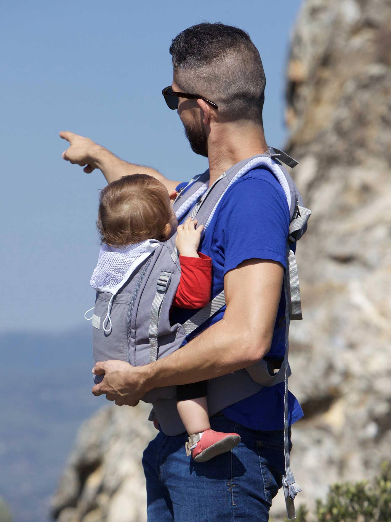 Canguru para bebês Physio Carrier LOVE RADIUS da JE PORTE MON BEBE, cor cinza claro liso