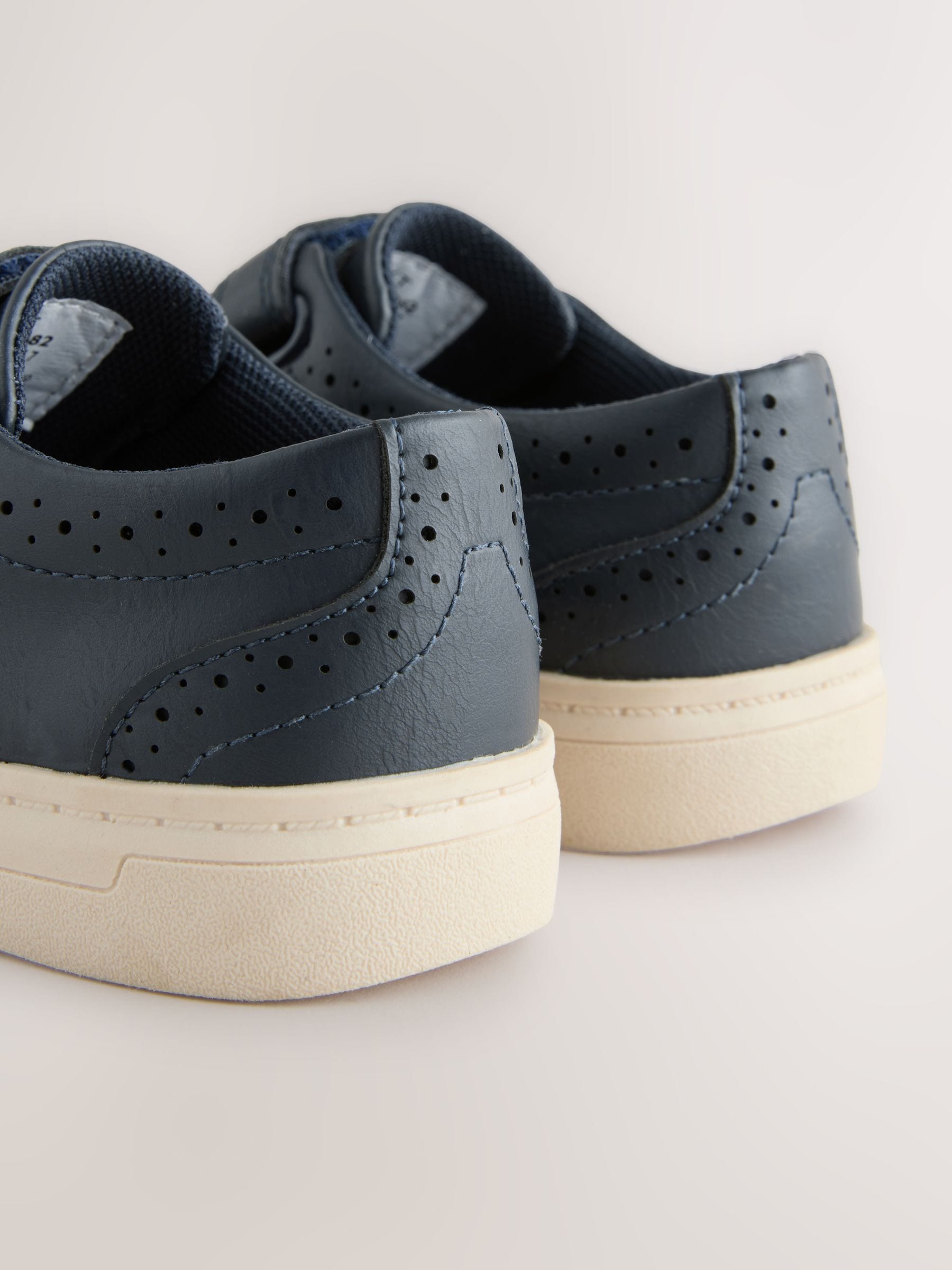 Donkerblauw - Brogue schoenen met klittenbandsluiting