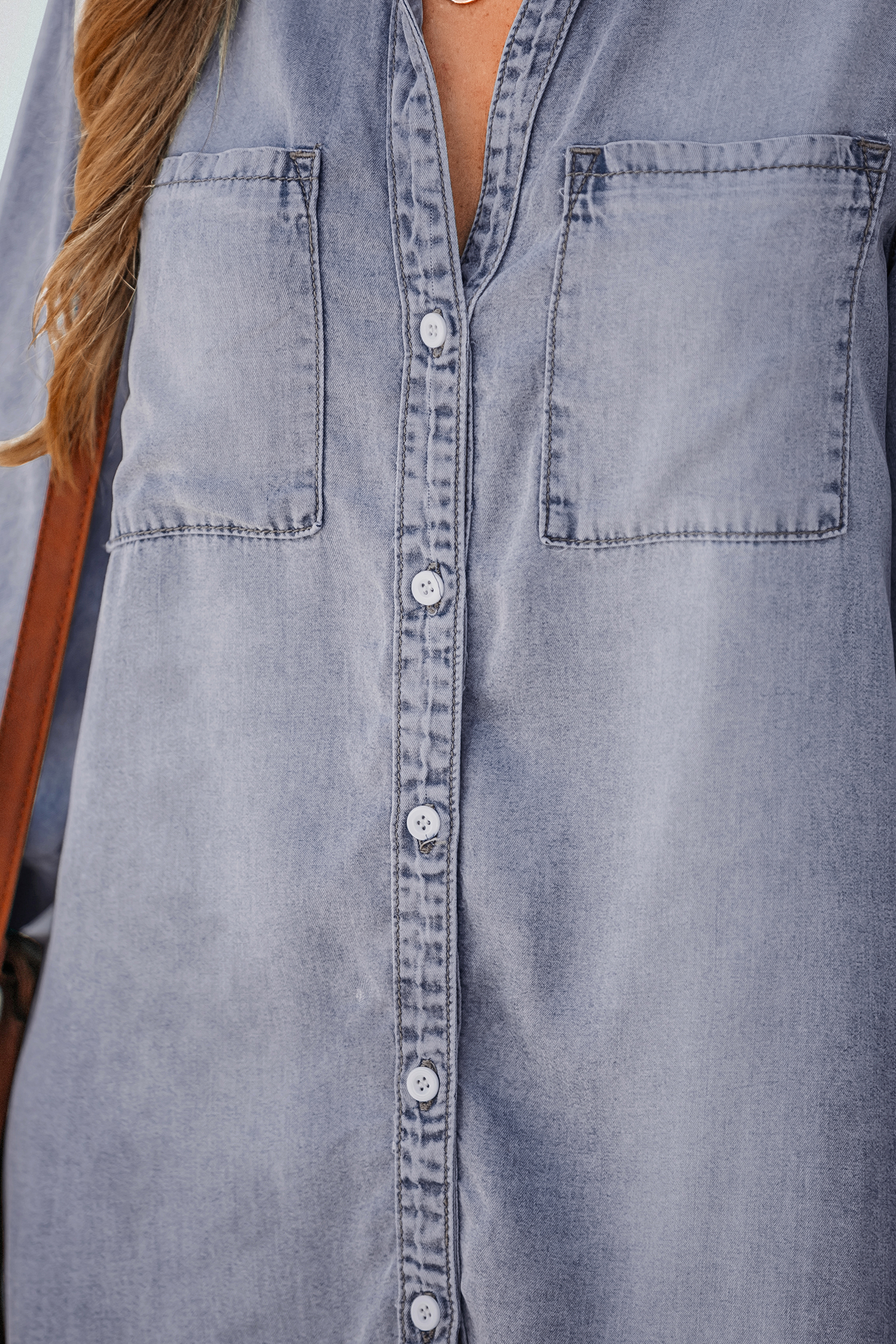 Chemise en denim effiloché