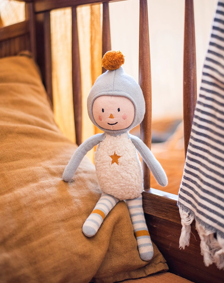Strick-Puppe EDDY (30cm) in hellblau/creme