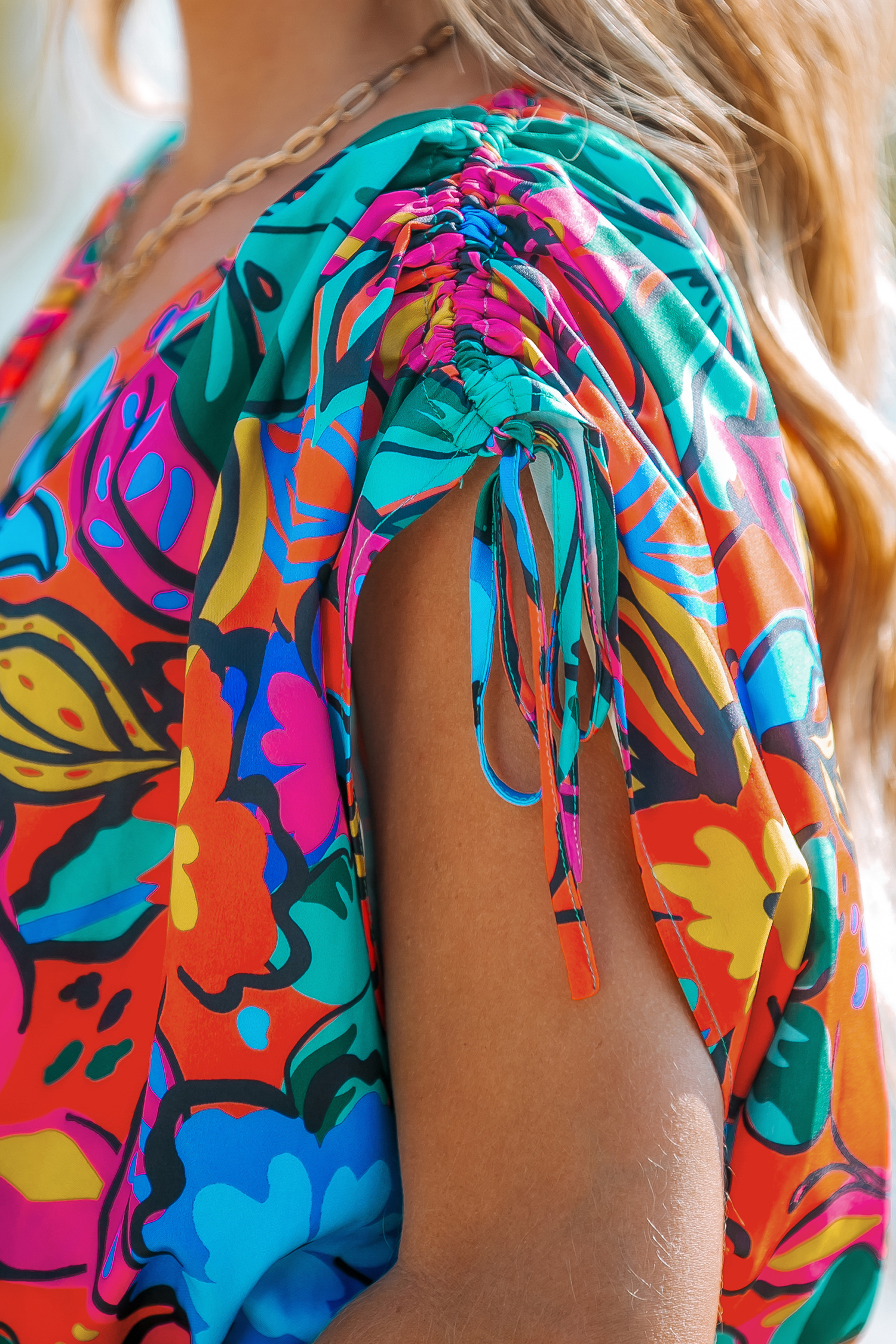 Robe mini à col surplis tropicale