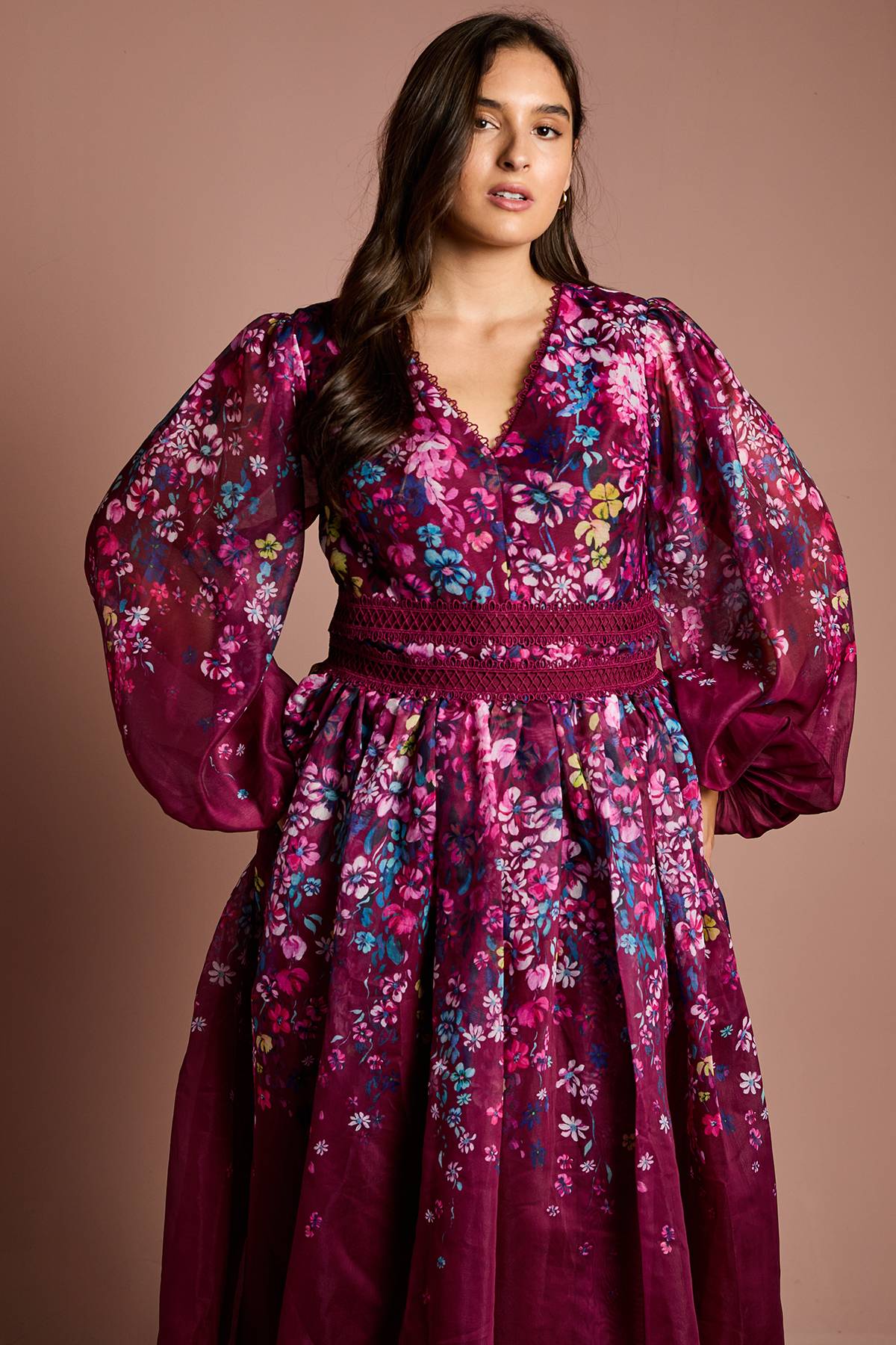 Coast Robe Midaxi Grande Taille en Organza avec Motifs Floraux et Finitions en Dentelle