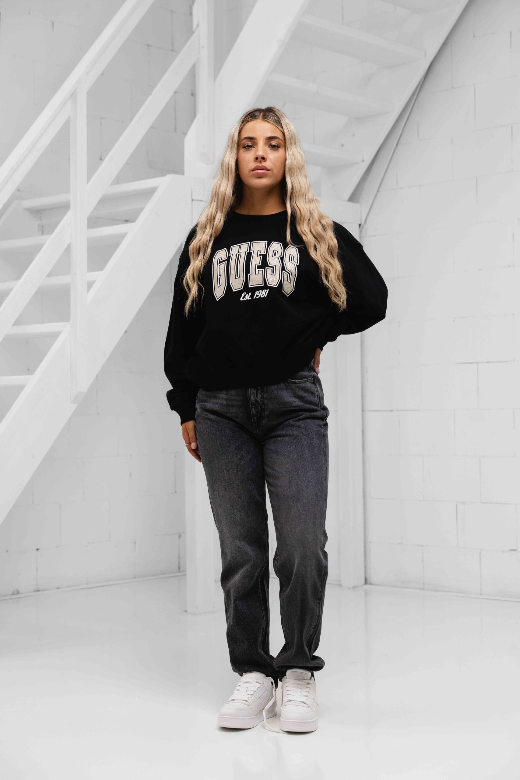 Guess High Raise Mom Jeans Dames Donkergrijs