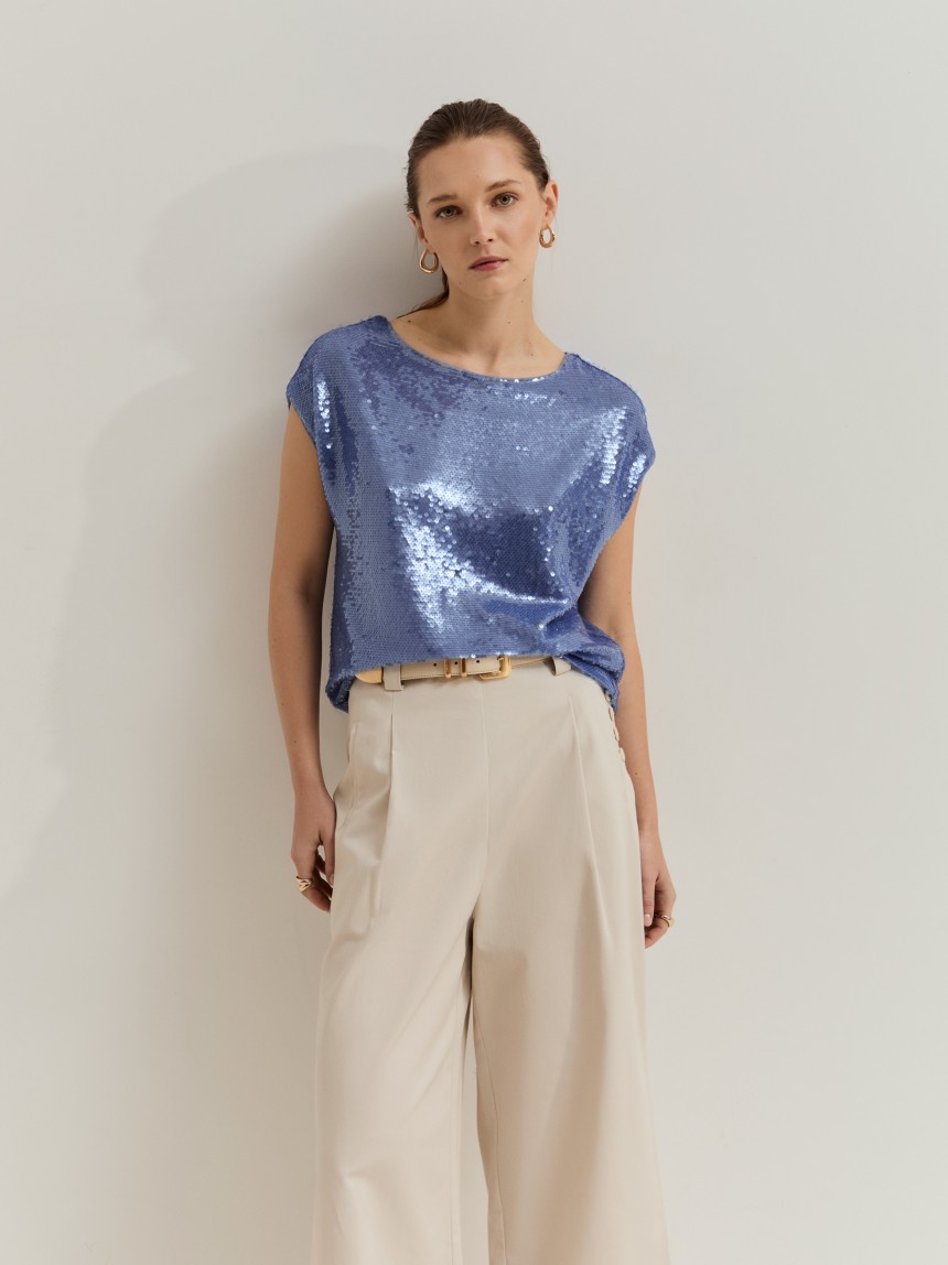 T-shirt com lantejoulas