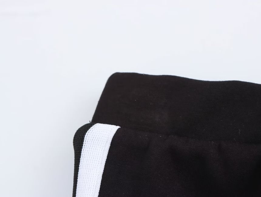 Avauntgardo - Crop top met contrasterende rand en elastische tailleband en uitlopende joggingbroek