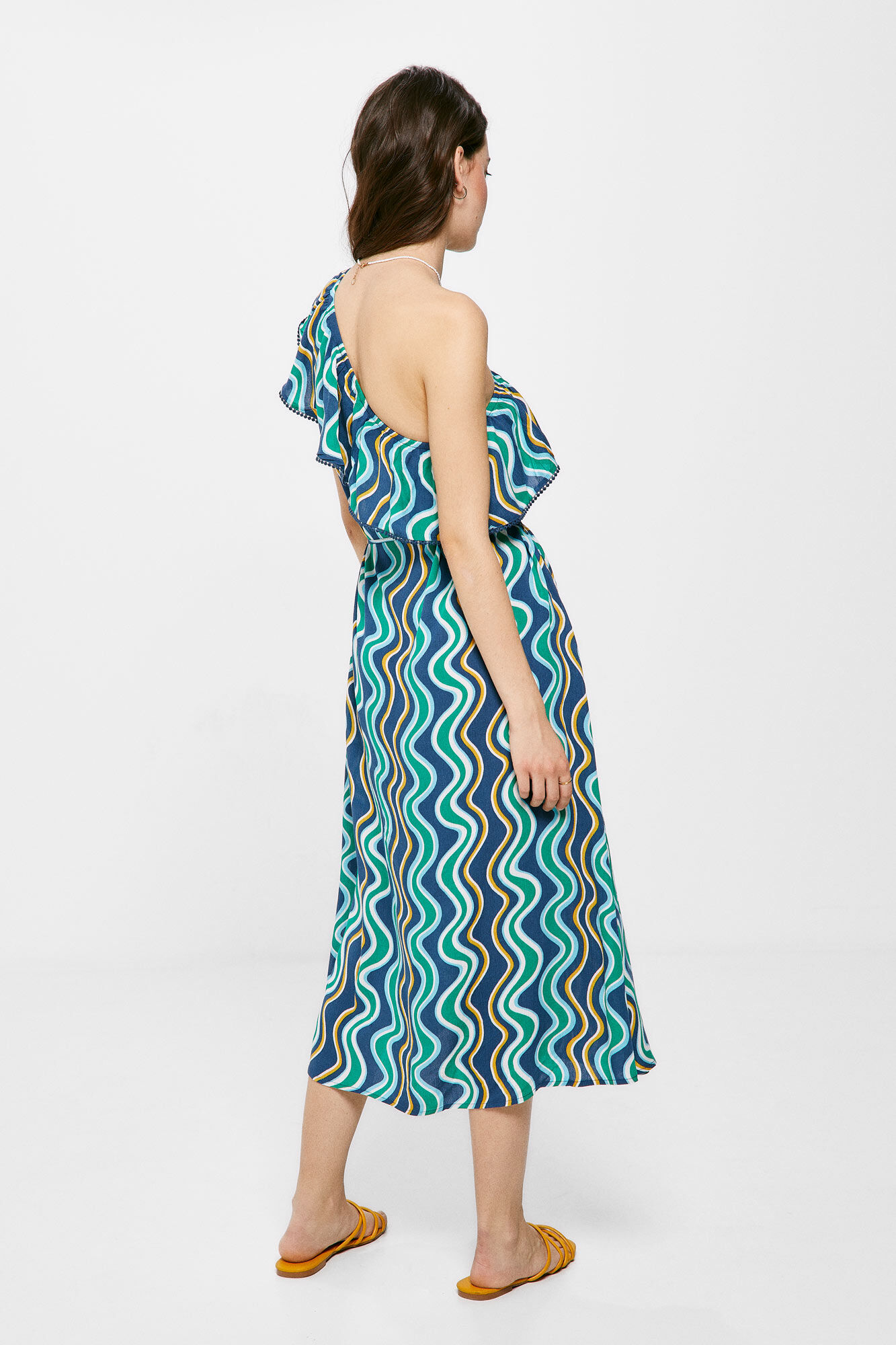 Vestido midi com decote assimétrico e estampa - Estampa azul