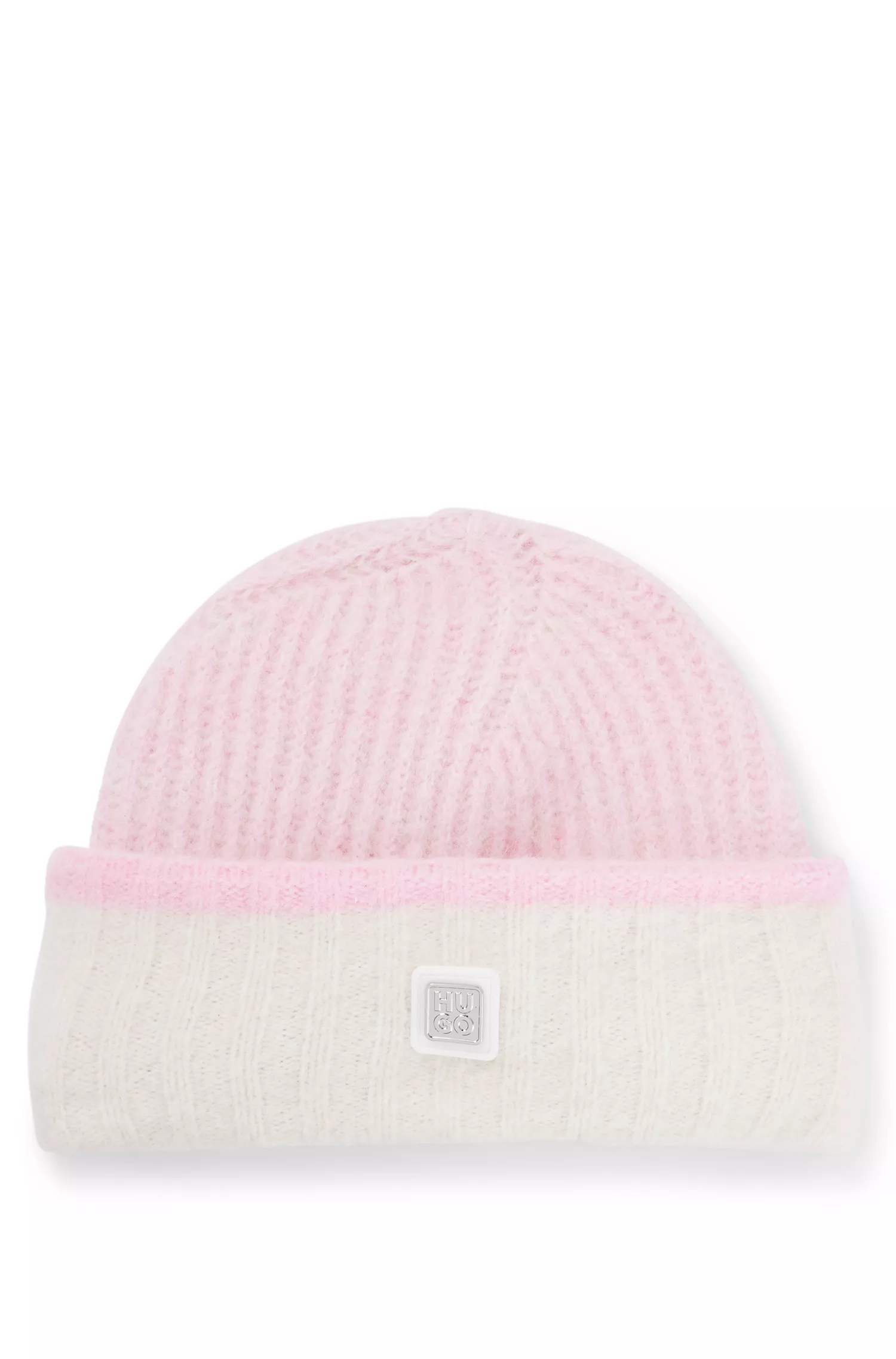 Gorro HUGO vermelho com blocos de cor e detalhe de logotipo sobreposto.