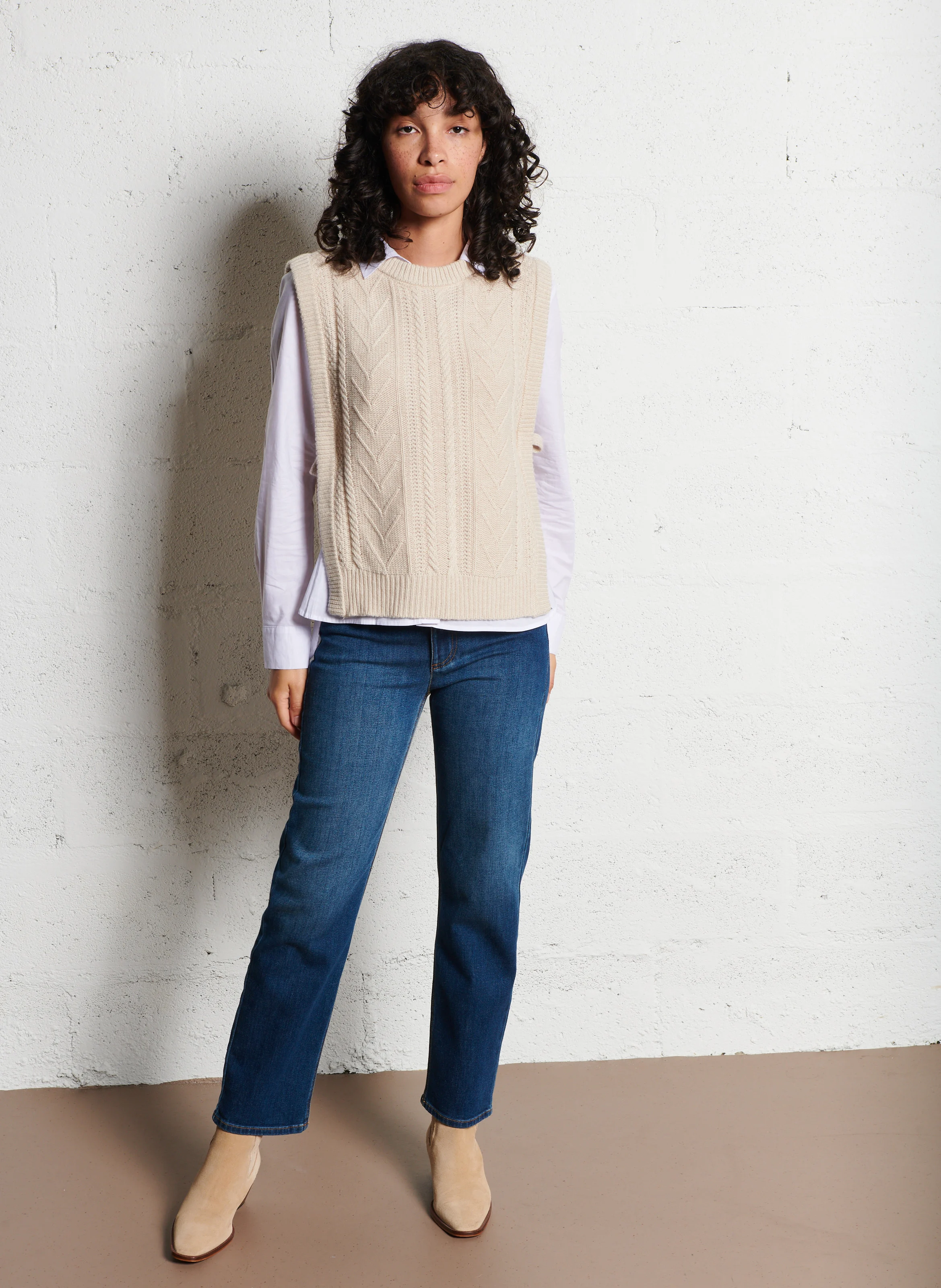 FINN - Pull col rond droit en maille | Beige