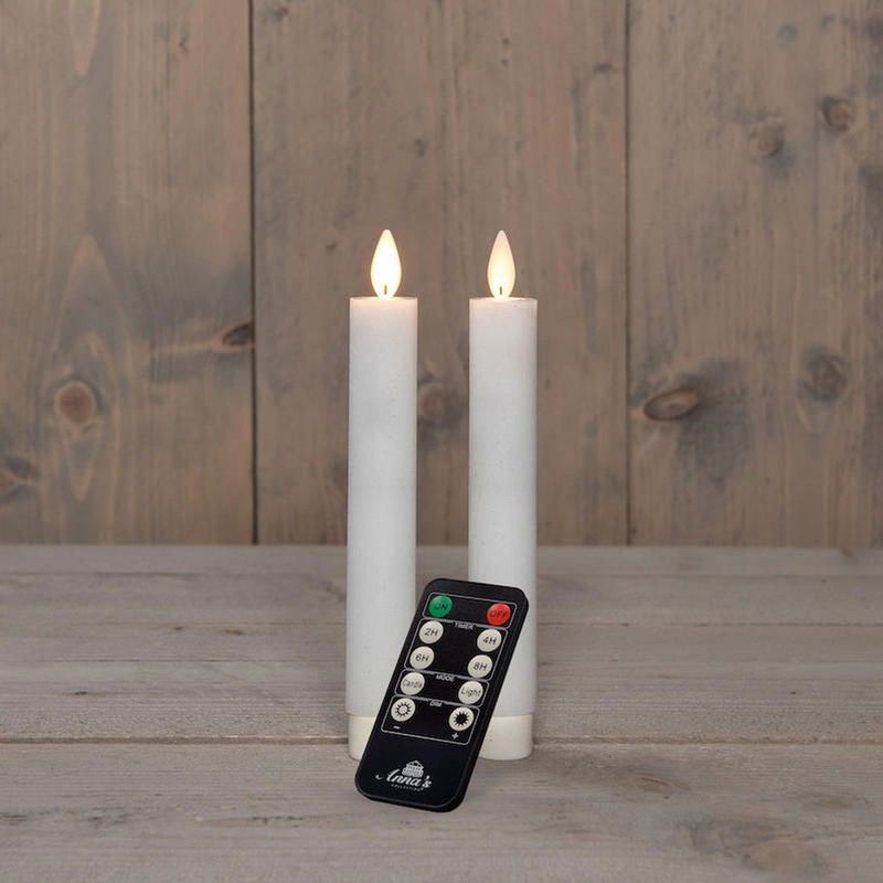 Anna's Collection LED dinerkaarsen - 2x st - wit - 18 cm - met afstandsbediening