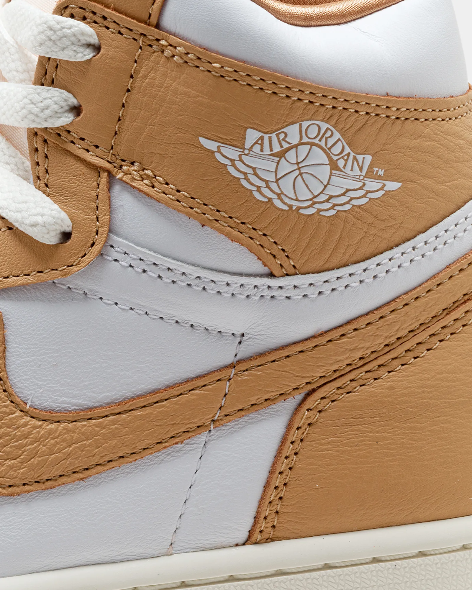 Jordan WMNS AIR JORDAN 1 RETRO HI OG 'Praline'