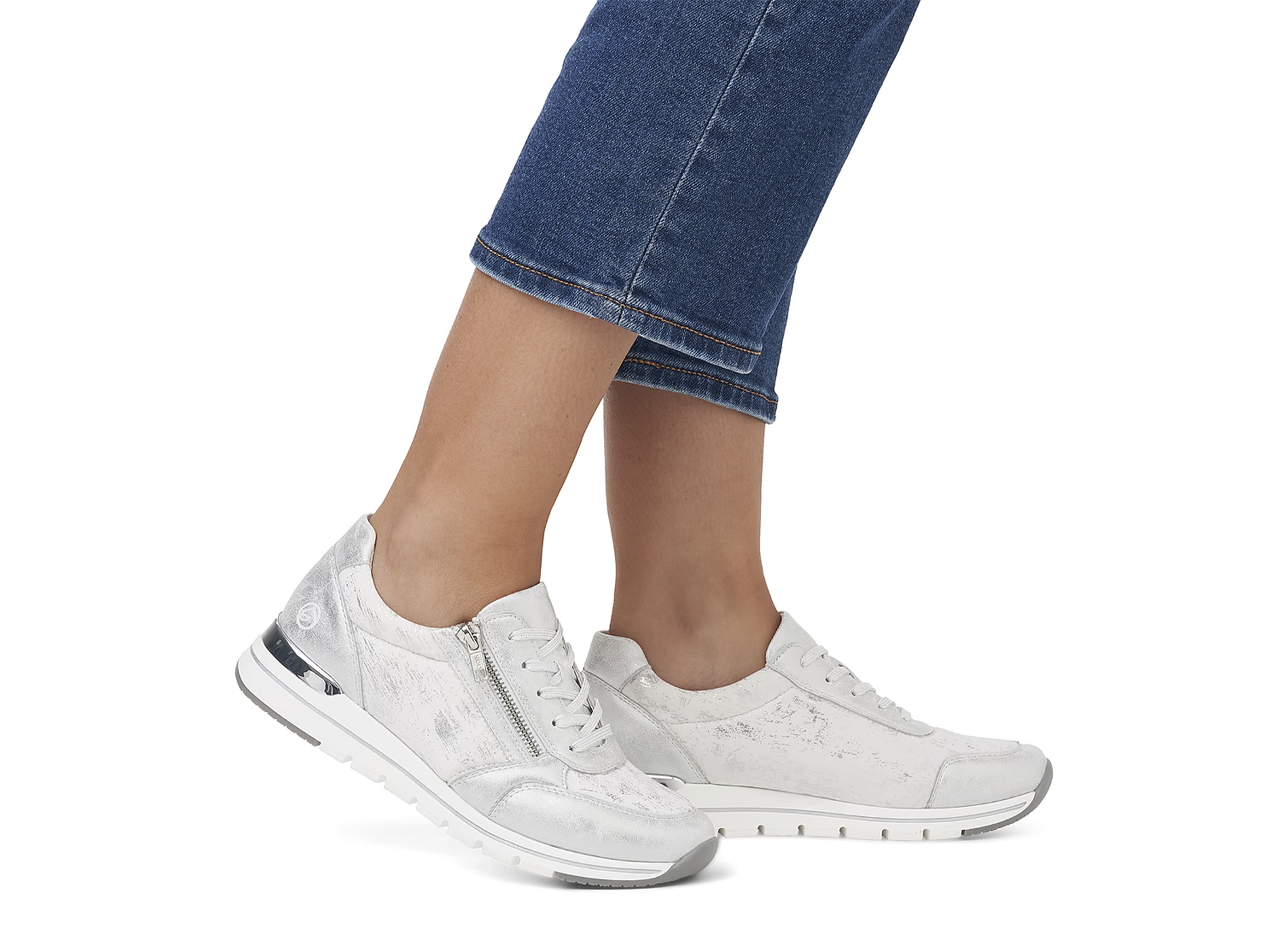 R6700 argent