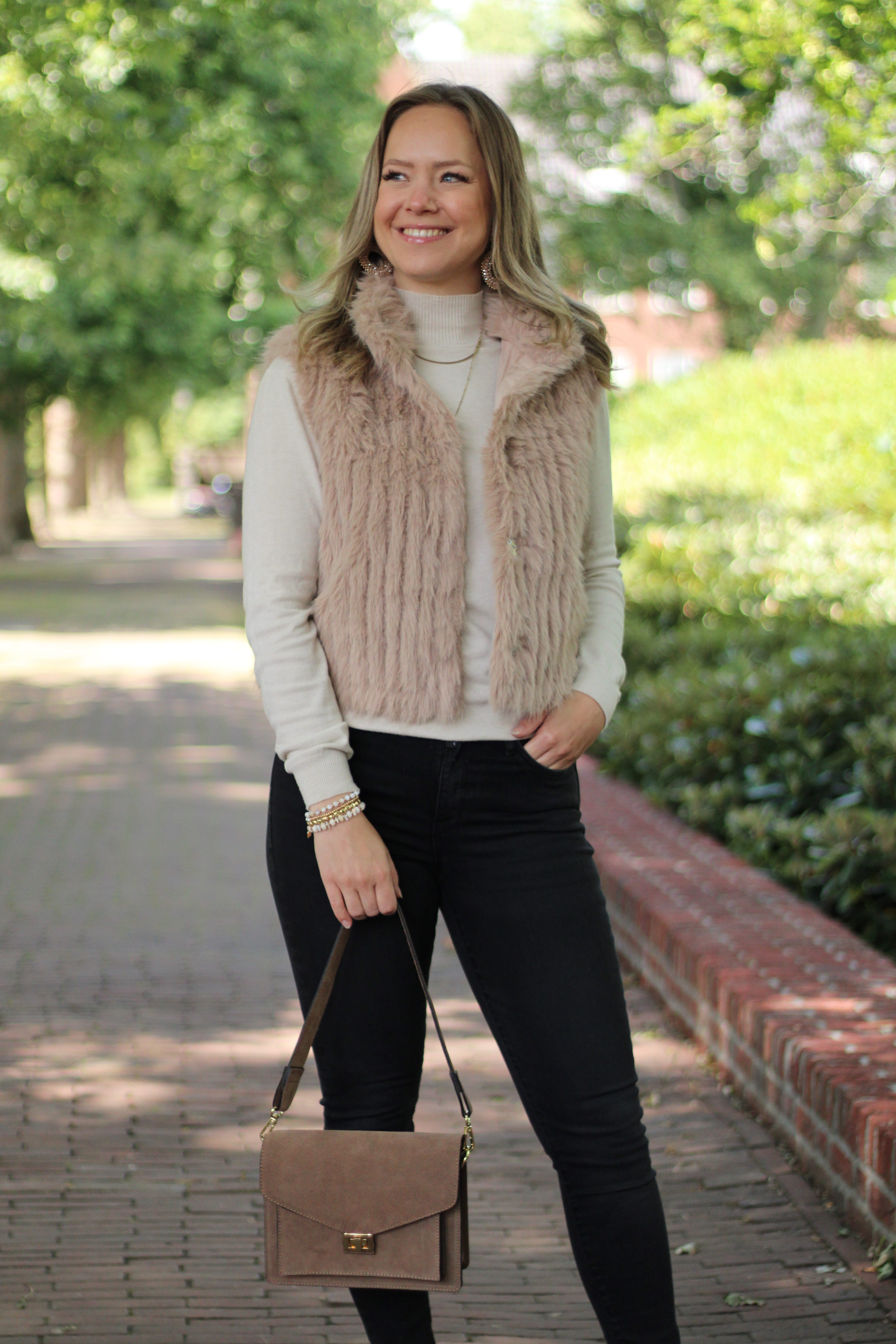 Rino & Pelle - Dava Gilet With Closure - Oat