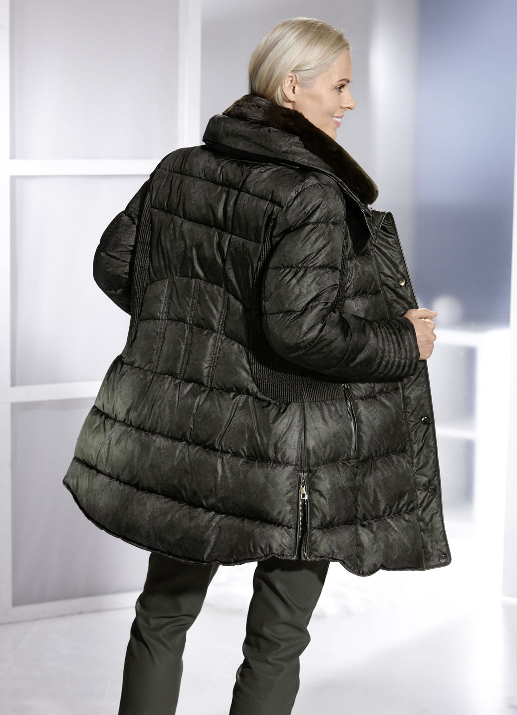 Jacke mit Reptildessin