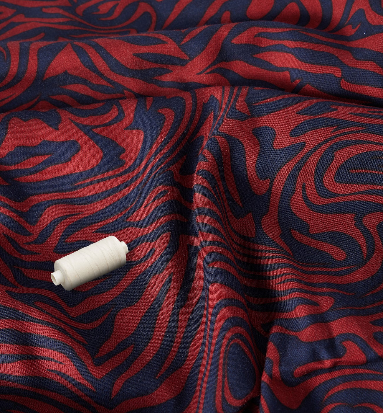 Coupon de 2 m viscose imprimée - Imprimé marine