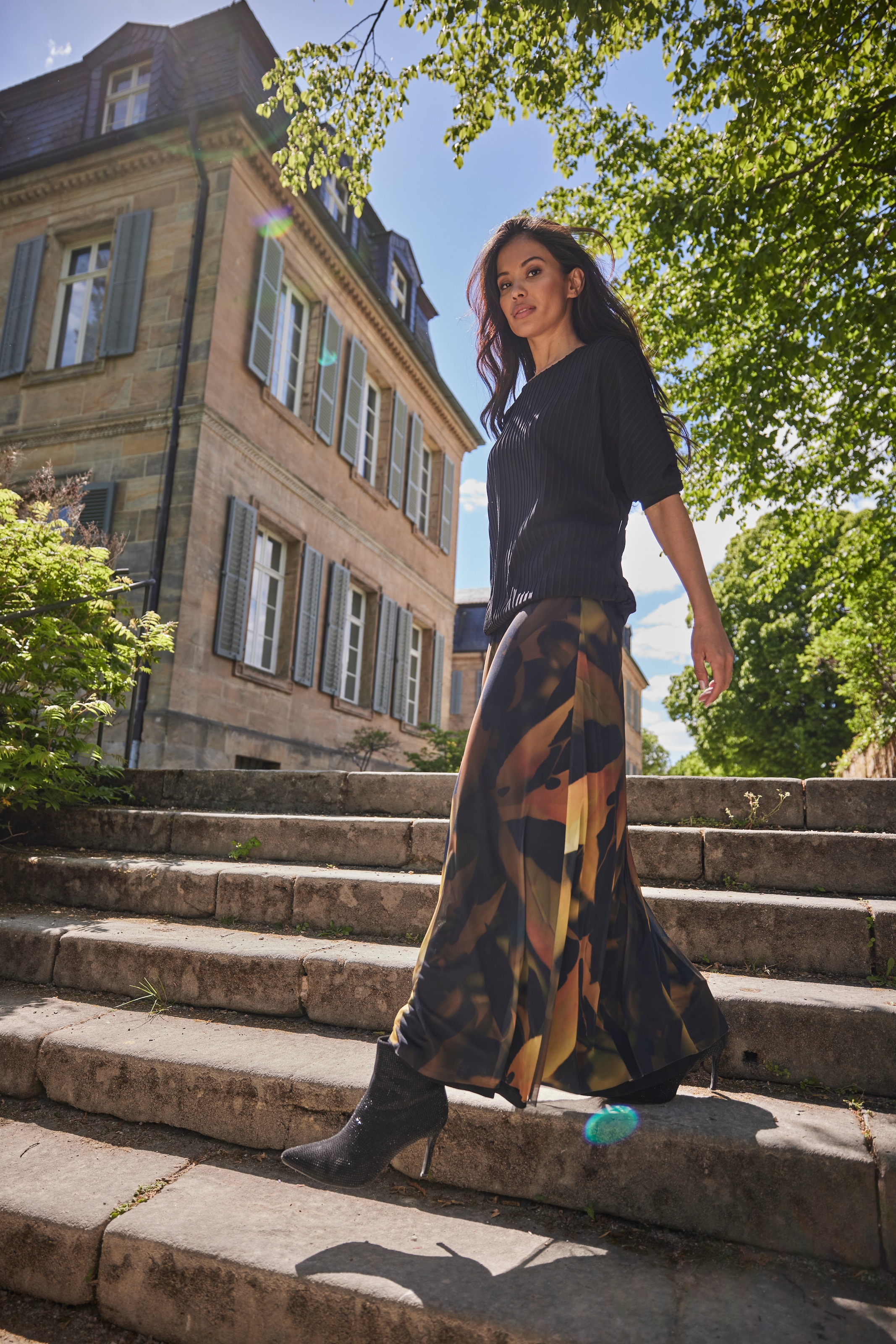 Aniston SELECTED Maxirock , mit farbharmonischen Batikdruckdessin - NEUE KOLLEKTION