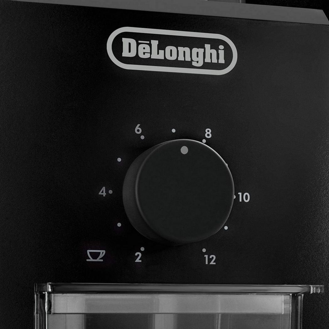De'Longhi Dedica Style EC685.M, Machine à expresso avec buse à mousse de lait professionnelle, seulement 15 cm de large, réservoir de 1 L, boîtier en métal, compatible avec les dosettes ESE, métal