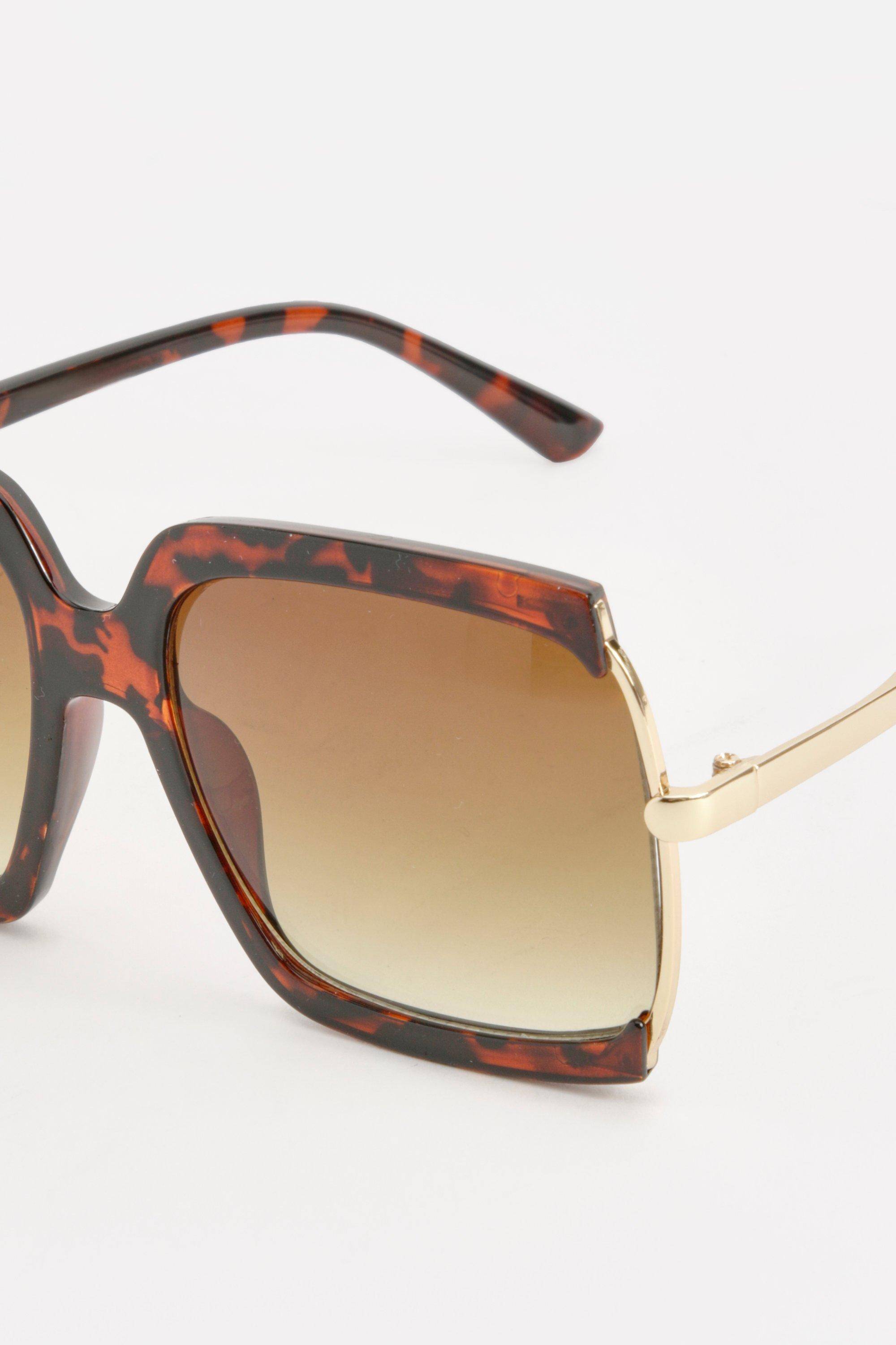 boohoo Lunettes de soleil surdimensionnées à monture carrée motif écaille de tortue