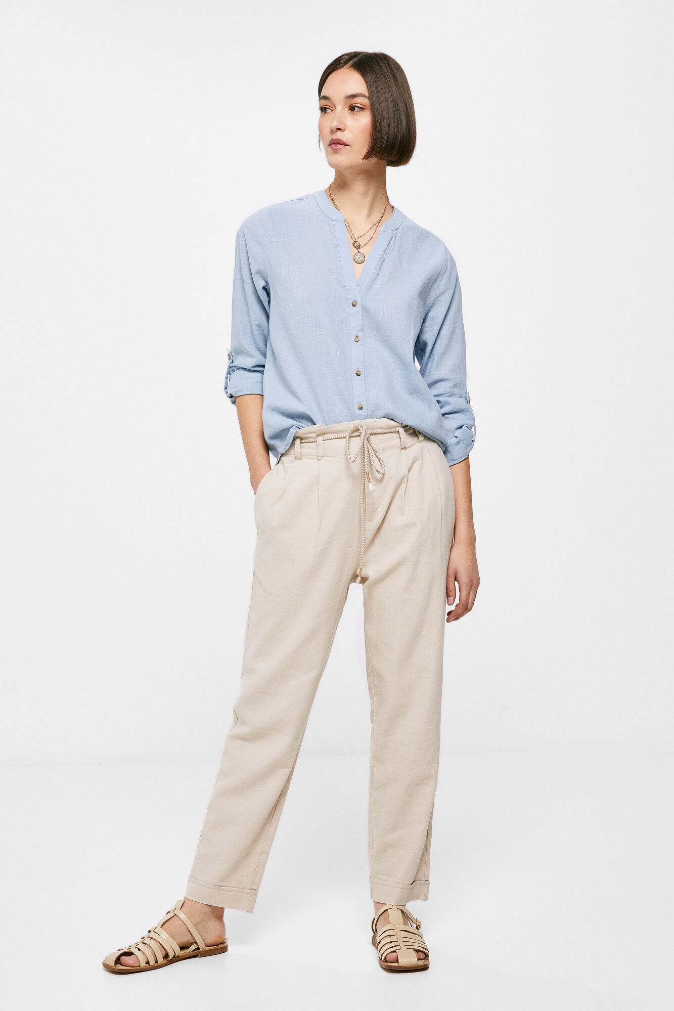 Camisa de linho e algodão com gola mandarim - Azul claro