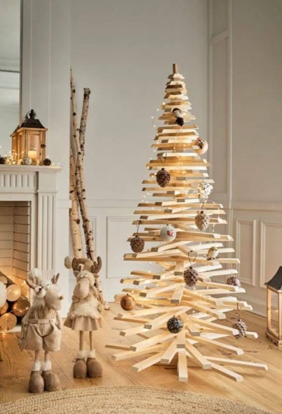 Weihnachtsbaum, Umweltfreundlicher Weihnachtsbaum, Rotierender Weihnachtsbaum aus Holz, Designer-Weihnachtsbaum, Rotierender Baum aus Holz