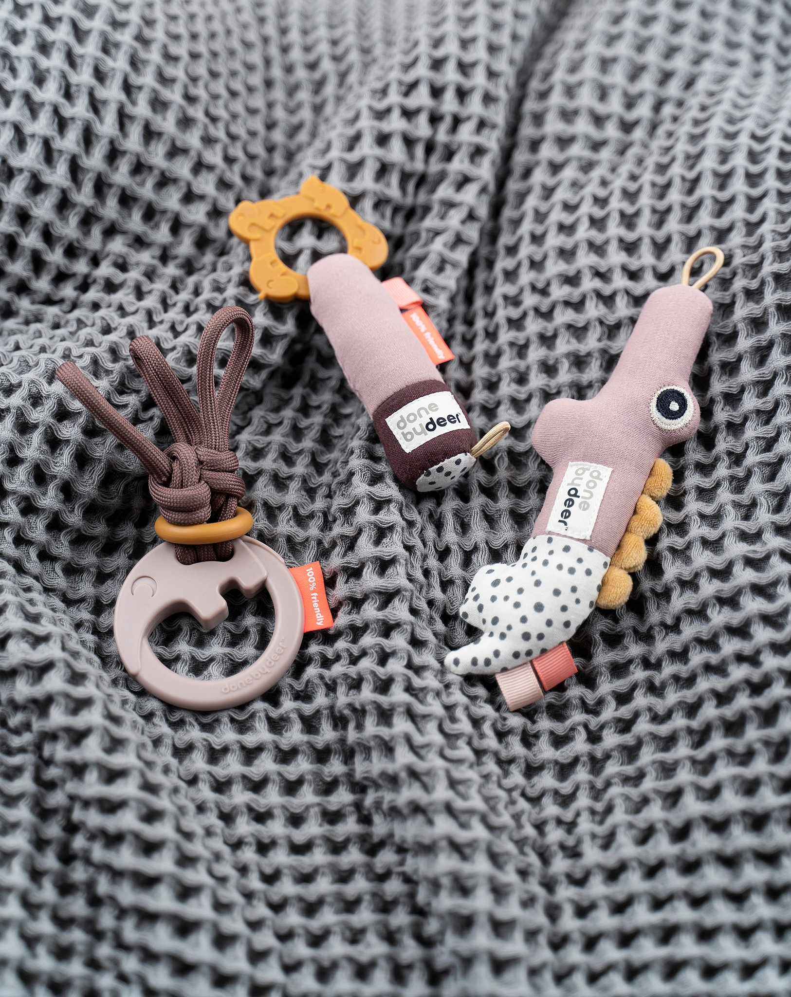 Rassel-Geschenkset TINY TOYS - DEER FRIENDS 3-teilig in rosa