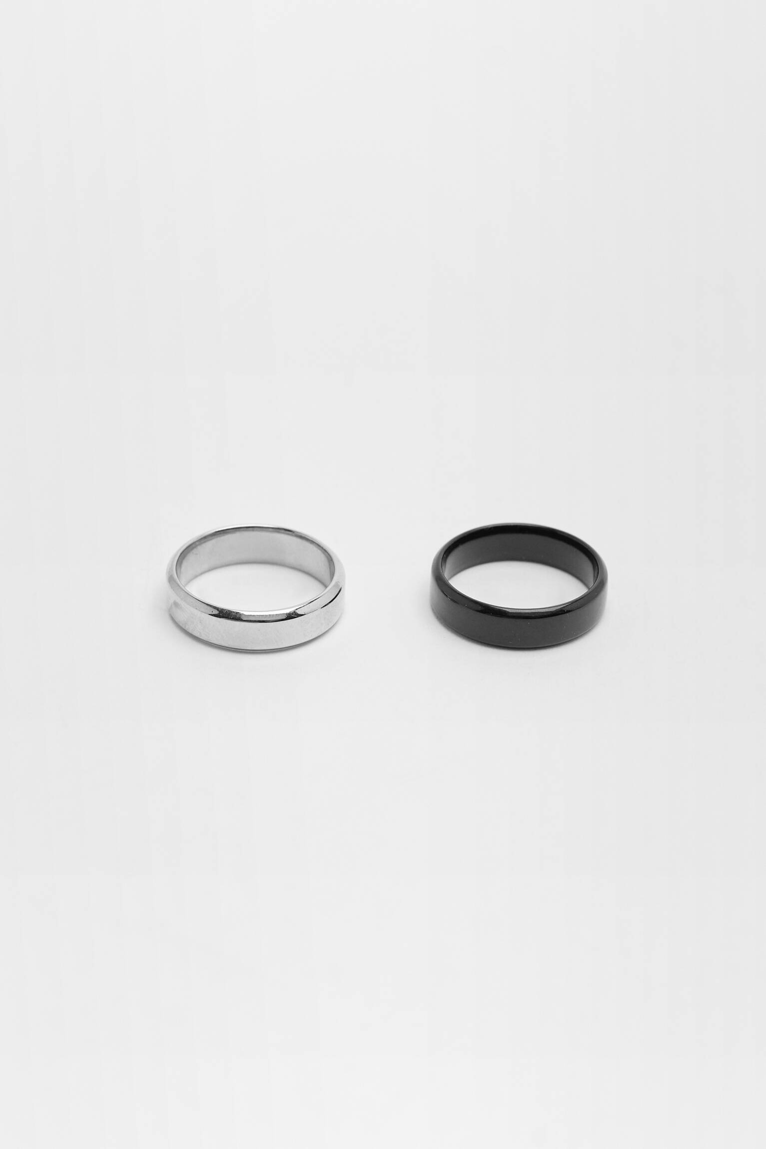 Conjunto de 4 anéis metálicos - prata