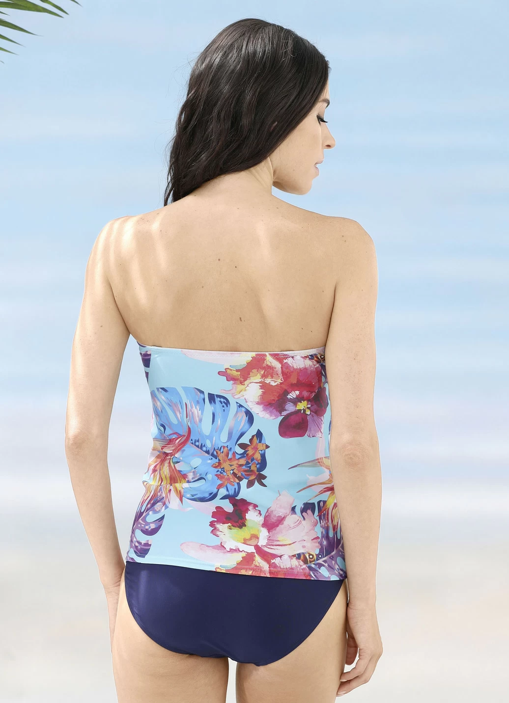 Laurina Tankini mit verstell- und abnehmbaren Trägern und Softschalen