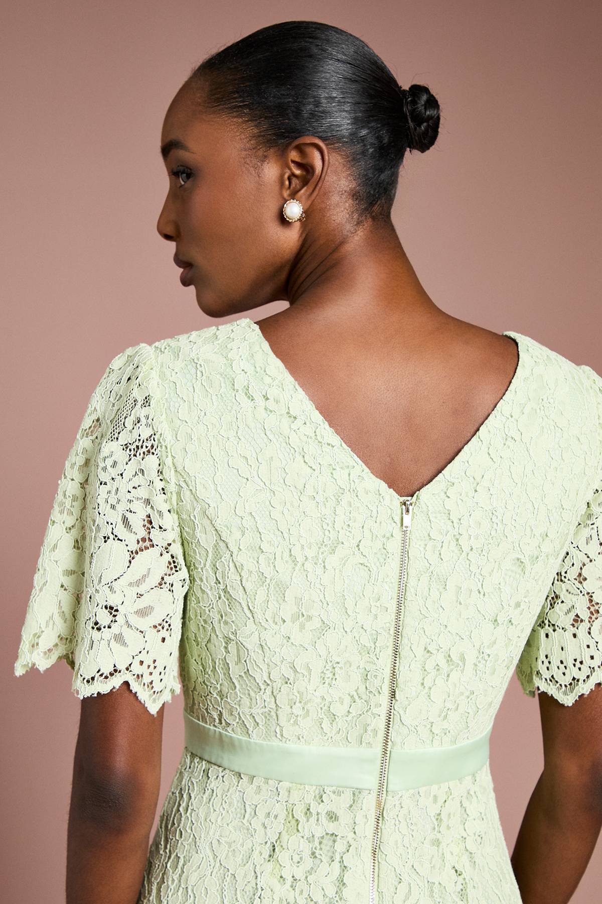 Coast Robe Midi à Manches Ange en Dentelle