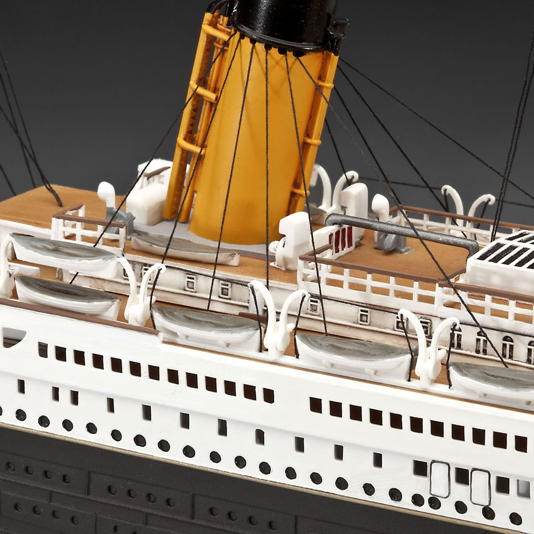 Revell Geschenkset 100 jaar Titanic