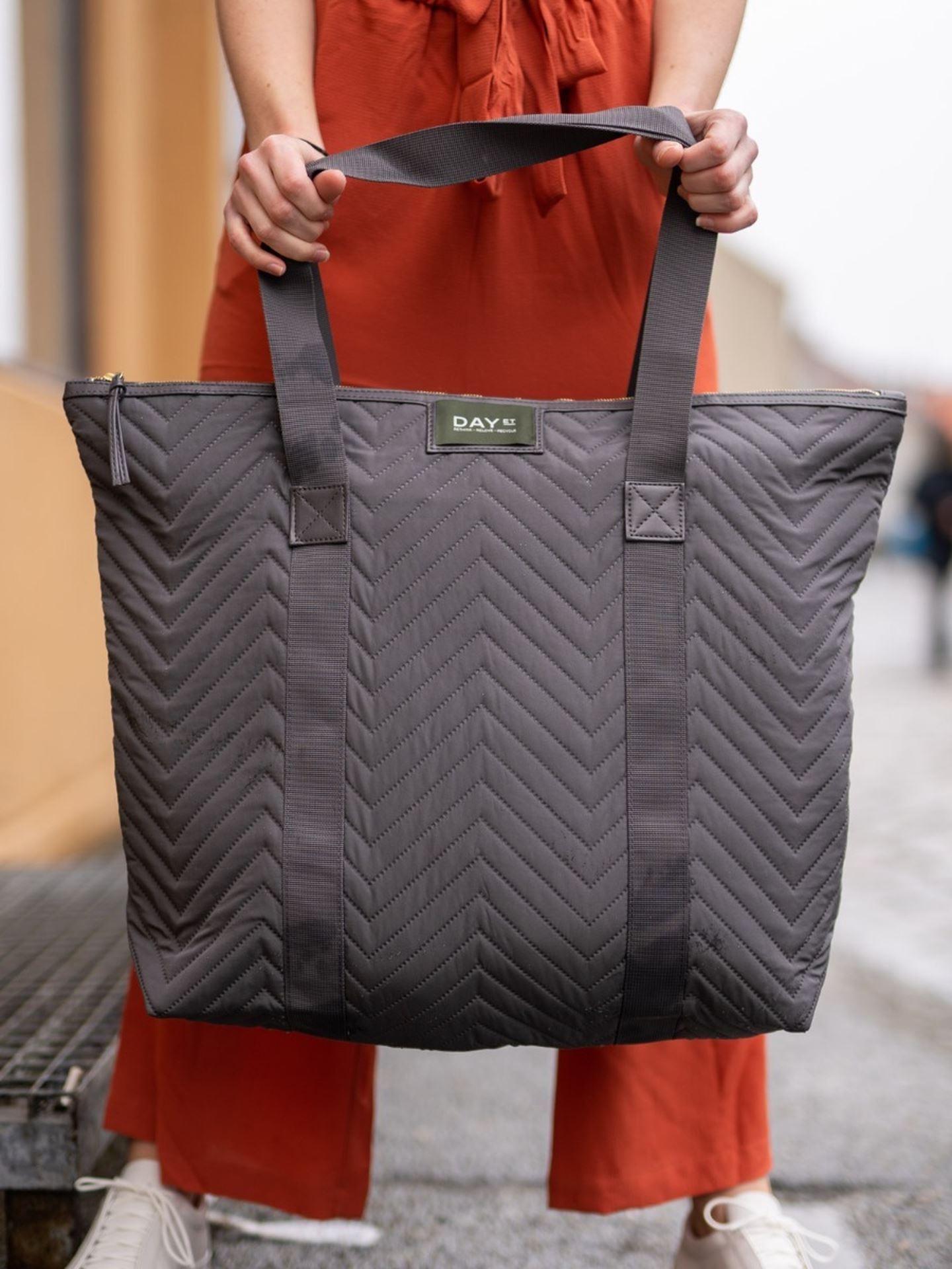 Day Gweneth RE-X Chewron Bag