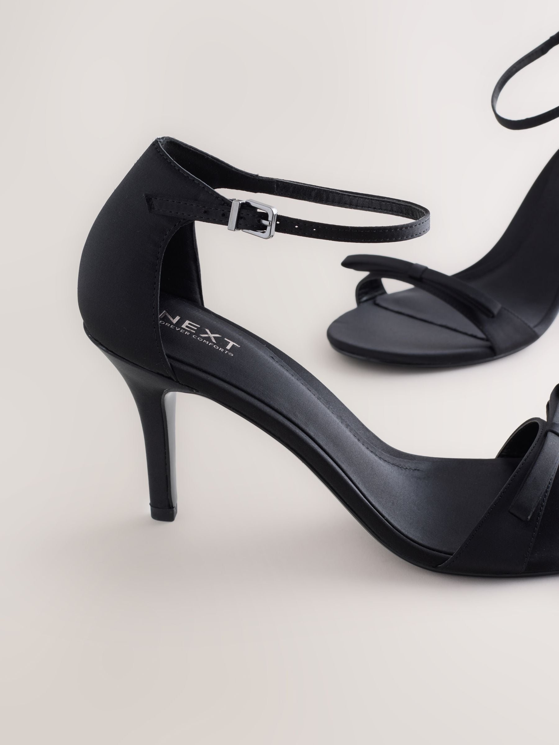 Zwart - Forever Comfort® Mini Satin Bow Heeled Sandals