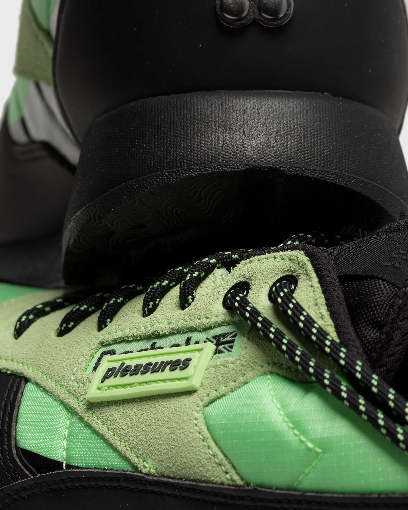Reebok CLASSIC LEATHER X PLeasures