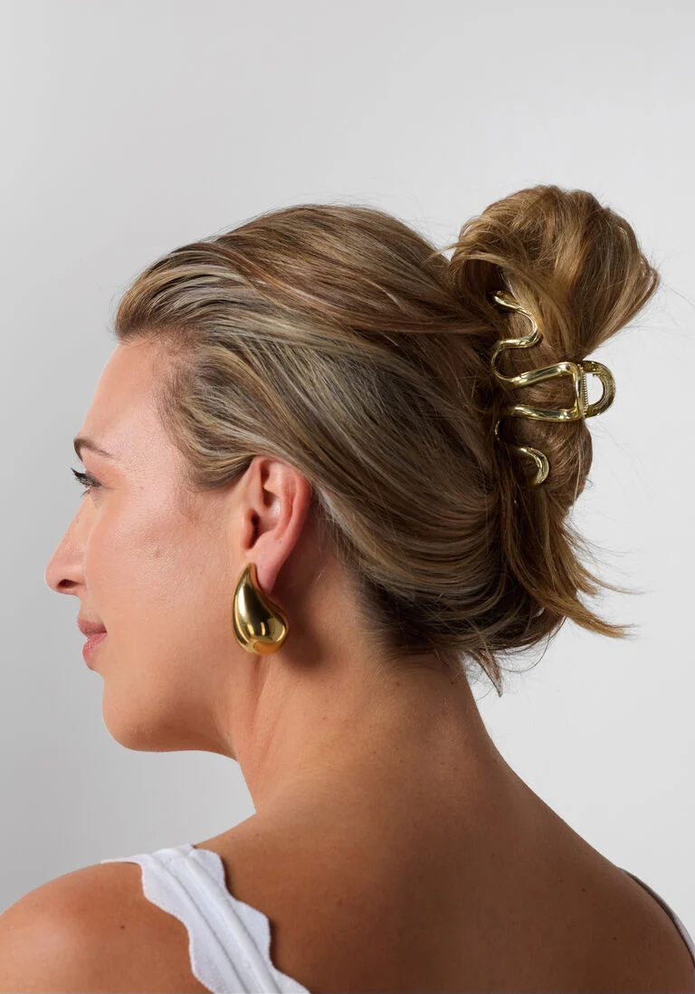 OMODA ATELIER gouden omoda atelier haaraccessoires x bo