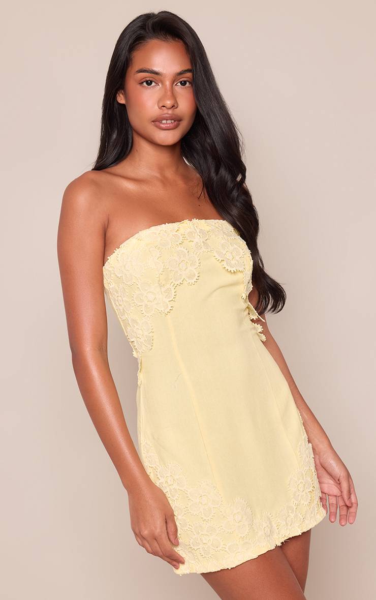 Pale Yellow Robe Trapèze Bustier Aspect Lin Détail Floral