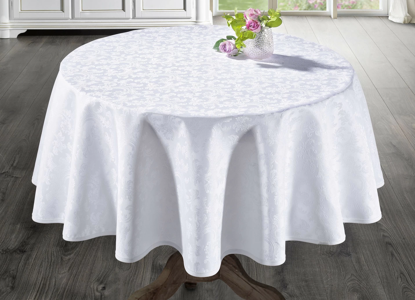 Bügelfreie Tischdecke mit Fleckschutz-Ausrüstung