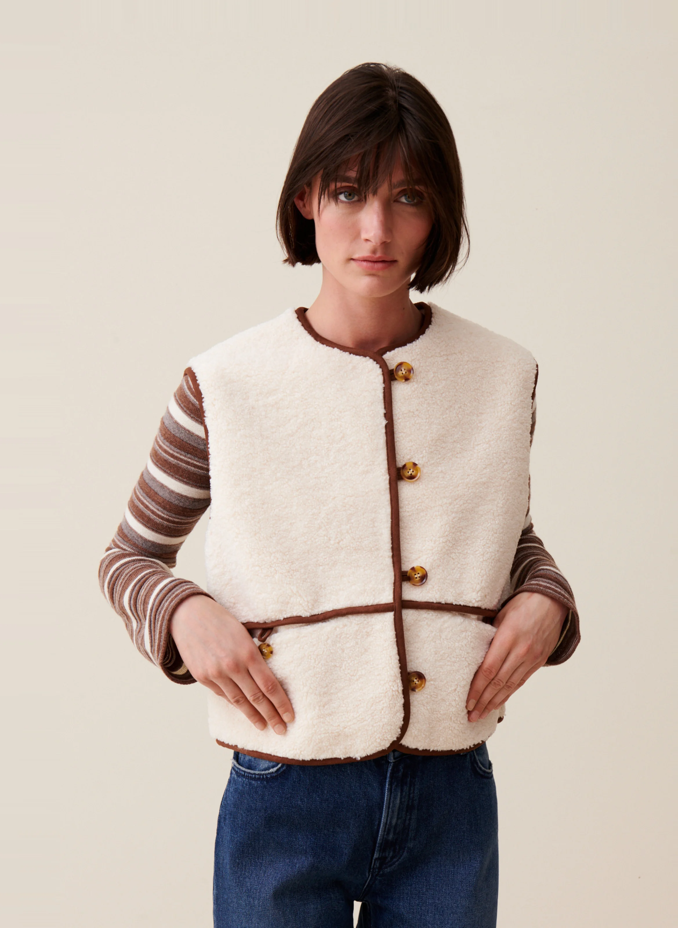 Veste effet fourrure sans manches | Beige