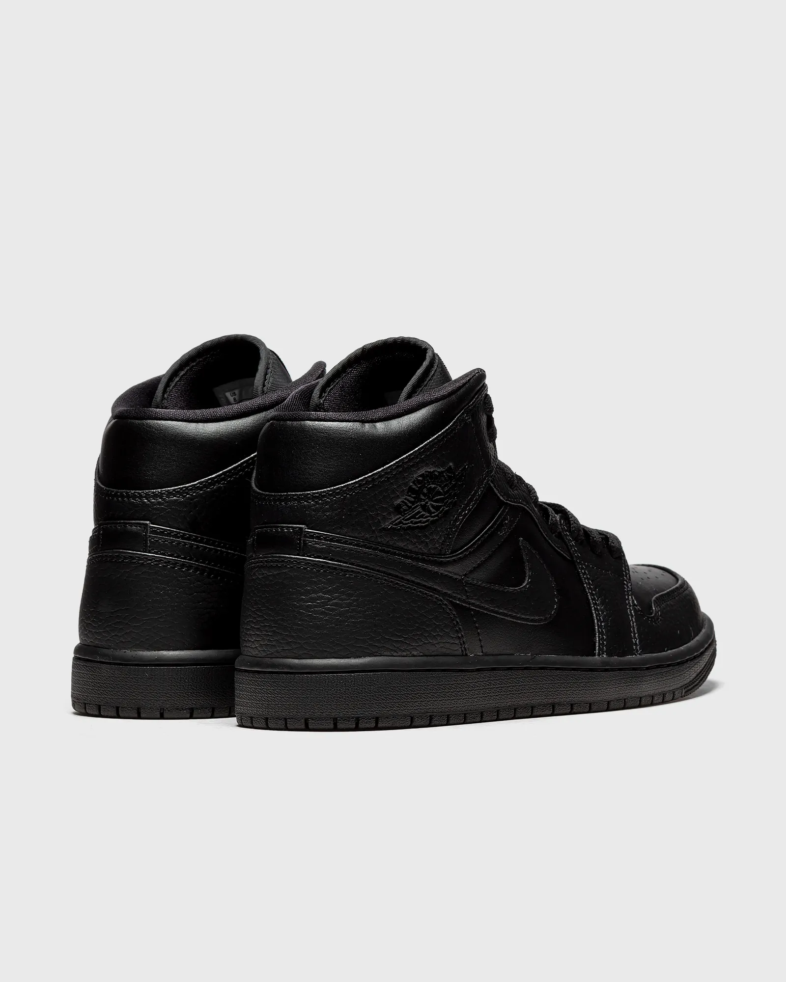 Jordan AIR JORDAN 1 MID TRIPLE BLACK