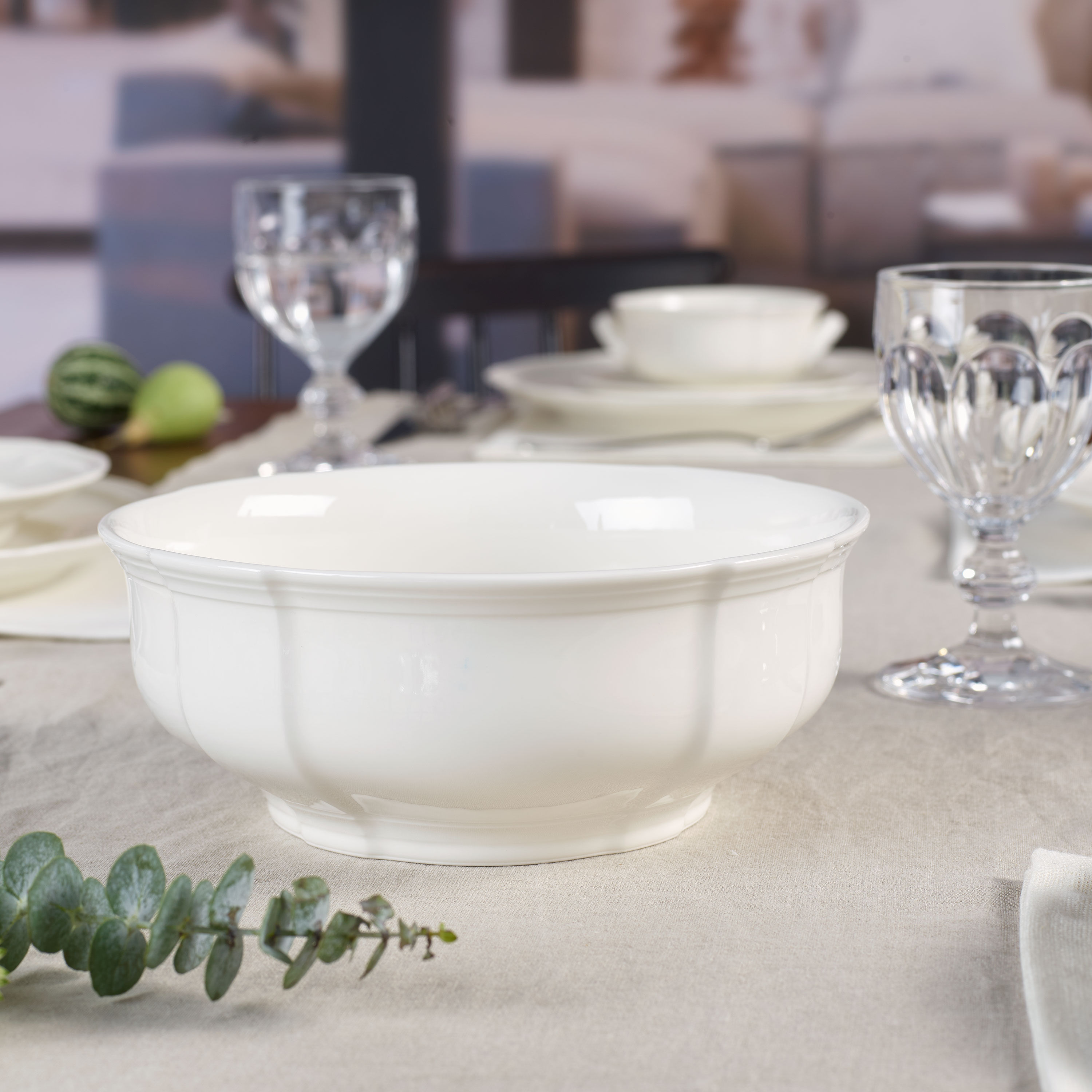 Manoir Salad serving bowl White, 44 oz, Premium Porcelain