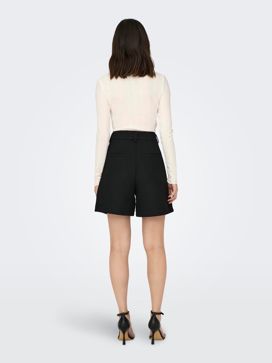 ONLNUAN Mittlere Taille Normal geschnitten Shorts Black