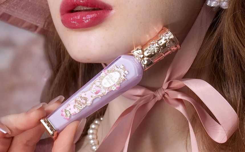 Flower Knows - Violet Strawberry Rococo Glowy Lipgloss - 2 kleuren