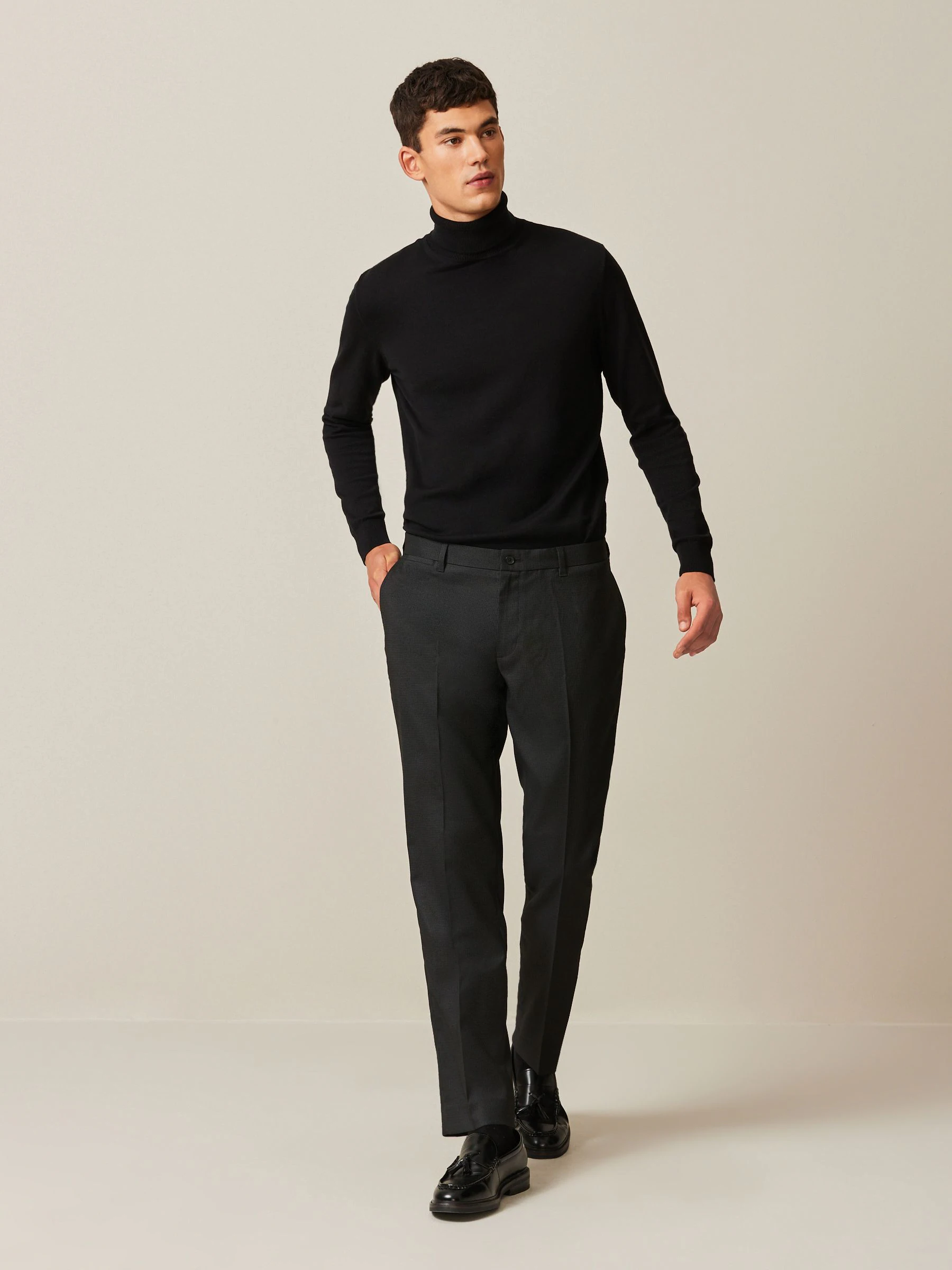 Zwart - Slim Fit - Modieuze broek met textuur