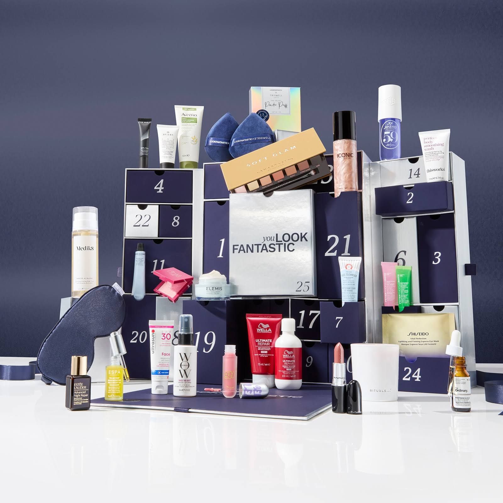LOOKFANTASTIC Iconic Beauty Advent Calendar 2024 (im Wert von über 650 €)