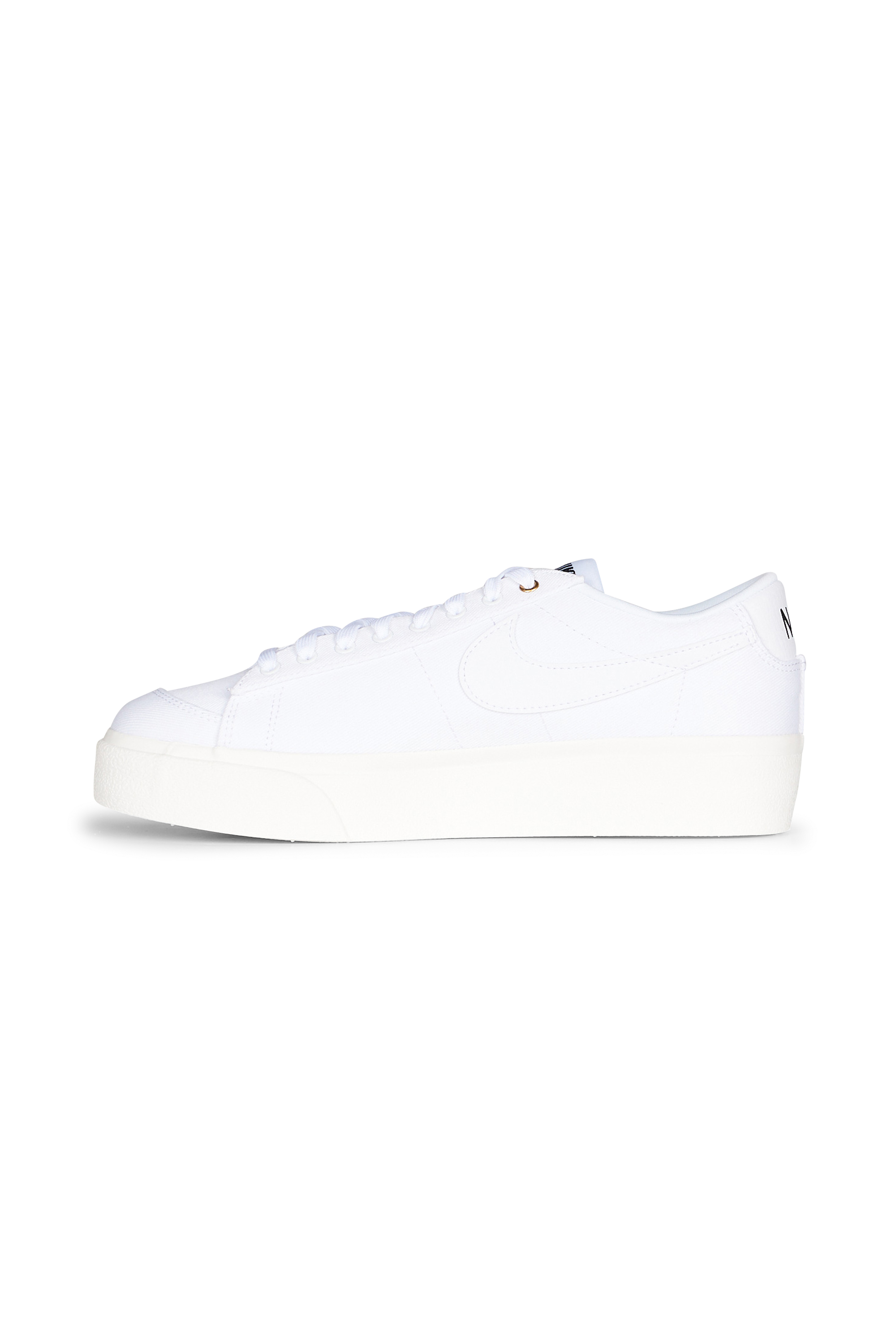 NIKE Baskets BLAZER LOW PLATFORM CNVS Blanc