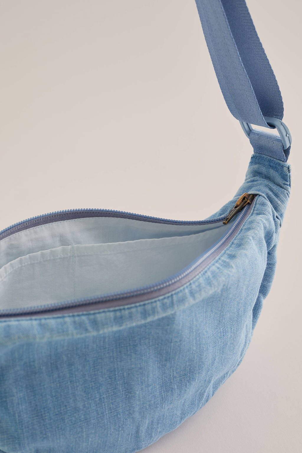 denim crossbody light blue denim