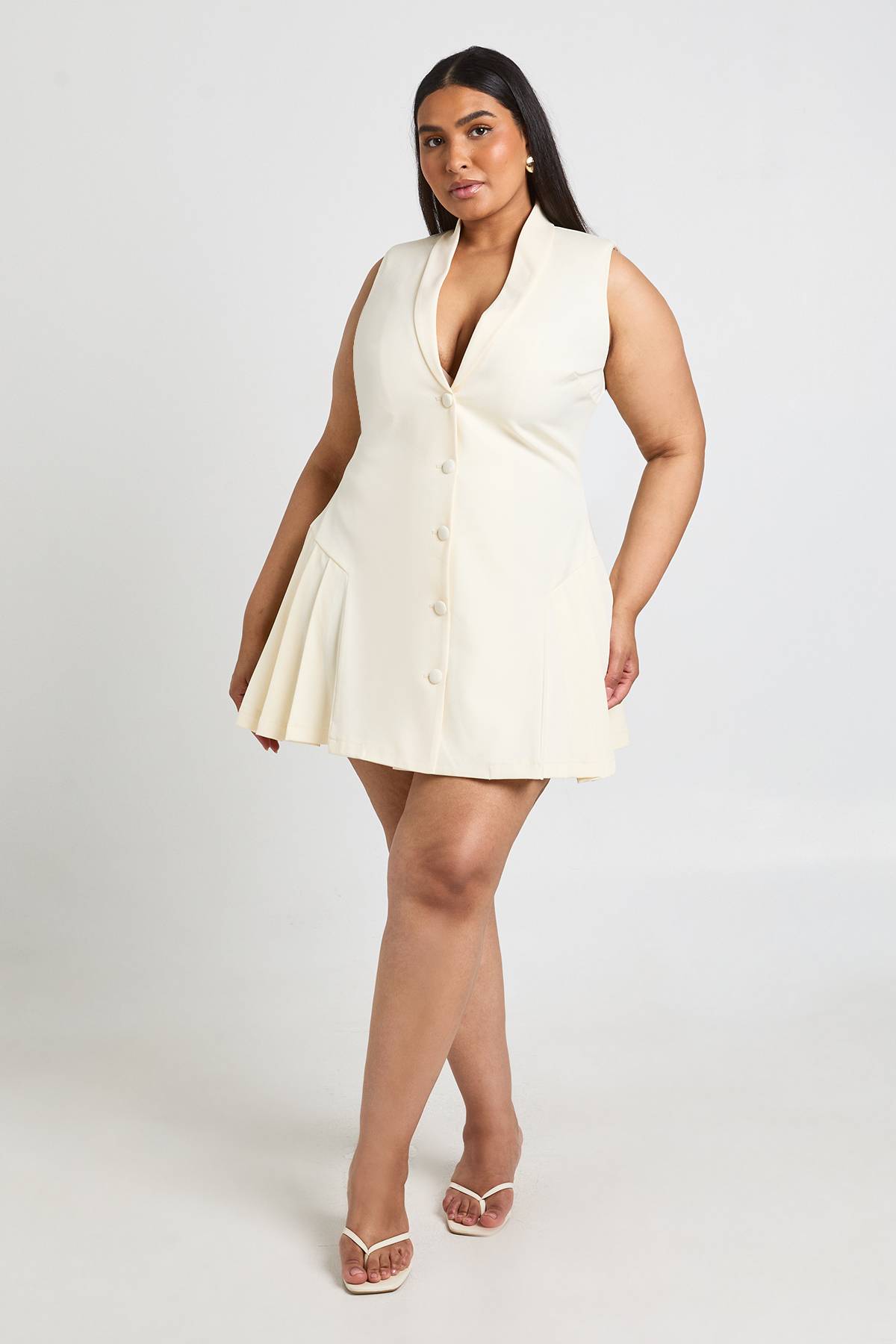 boohoo Robe Blazer Patineuse Plissée Ajustée Sans Manches Grande Taille