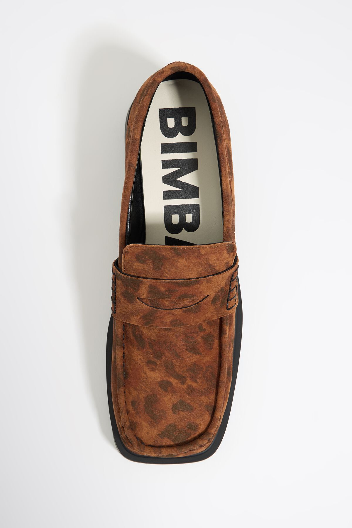 Mocassim de camurça com estampa de leopardo