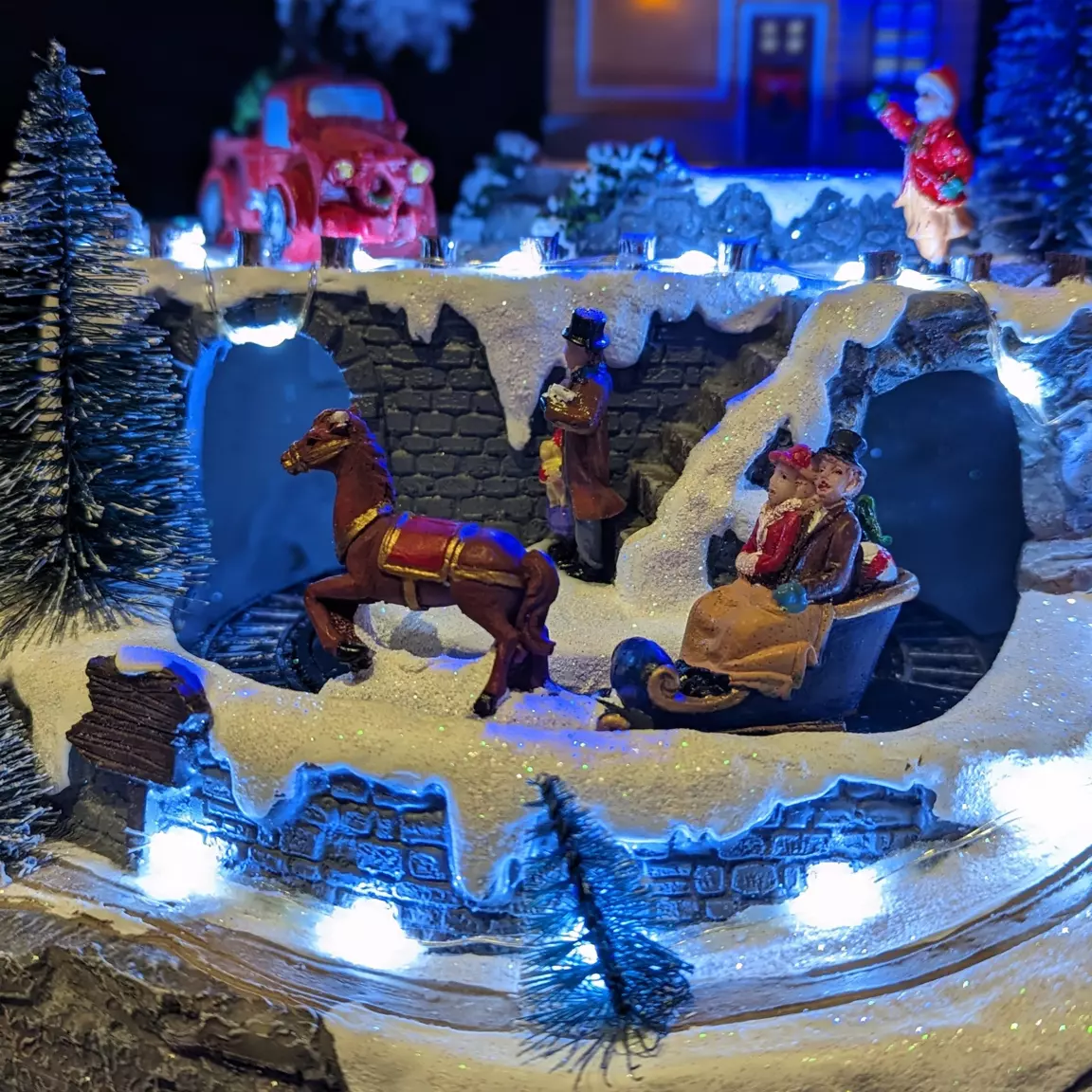 Vente de sapin illuminée et musicale à piles