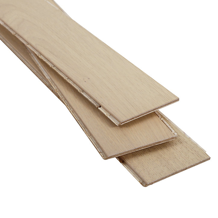 Parquet contrecollé clipsable Lulea bâtons rompus en chêne huilé naturel