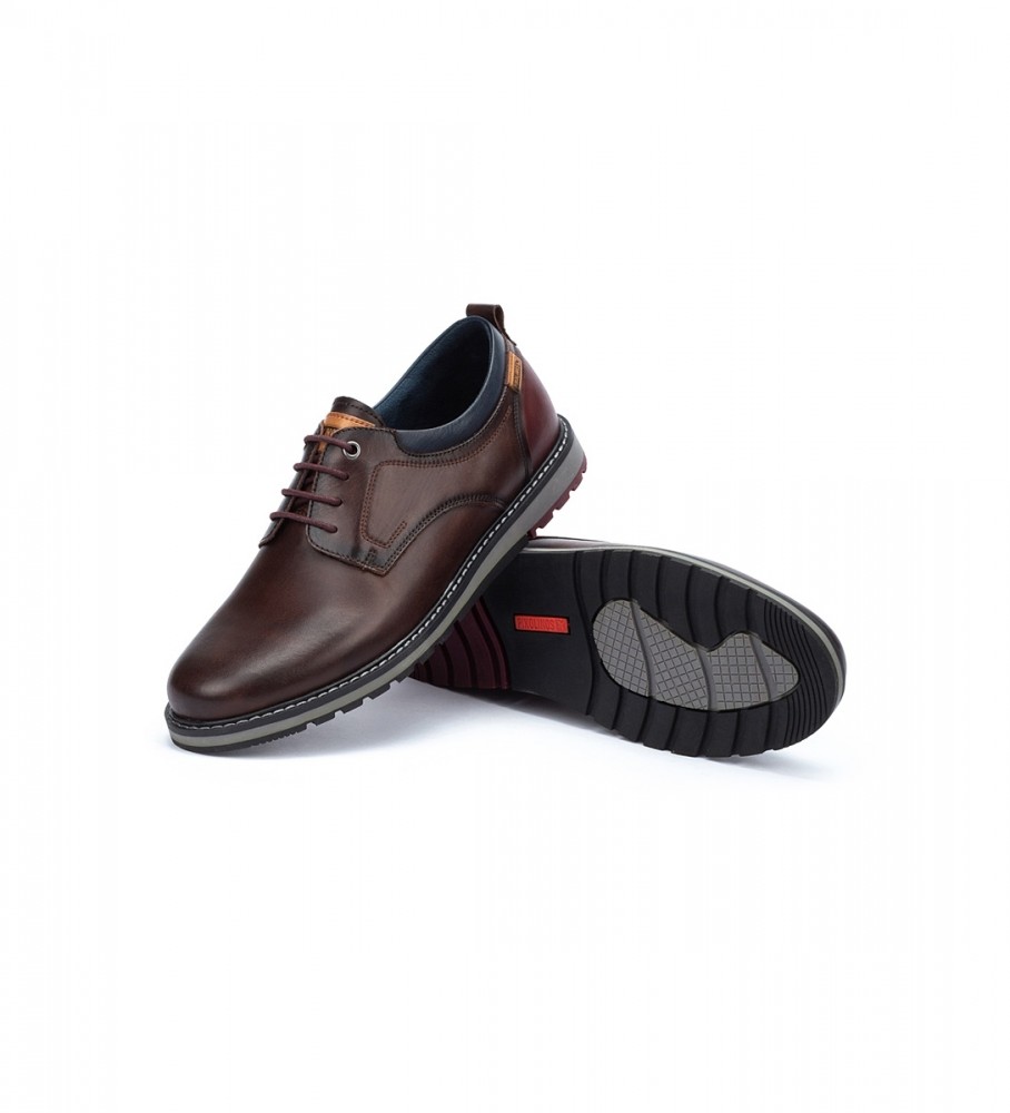 Sapatos Pikolinos Berna em couro marrom