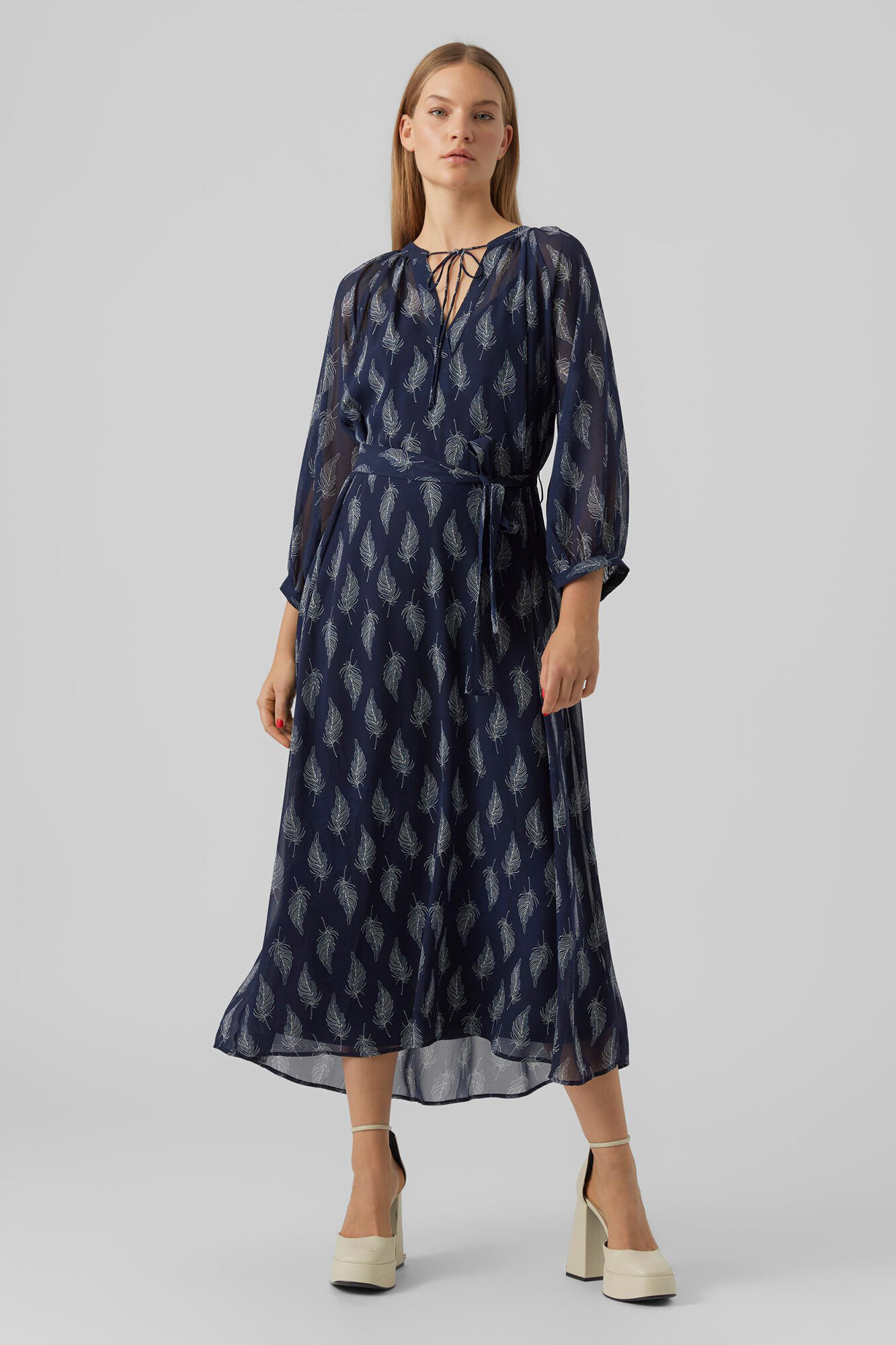 Vestido de manga 2/4 com decote em V - Azul marinho