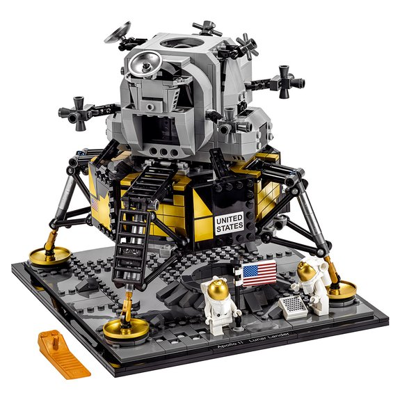 NASA Apollo 11 Lunar Lander LEGO Creator Expert 10266